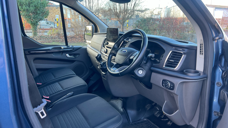 Ford Transit Custom 300 L1 Diesel Fwd 2.0 EcoBlue 130ps Low Roof Limited Van